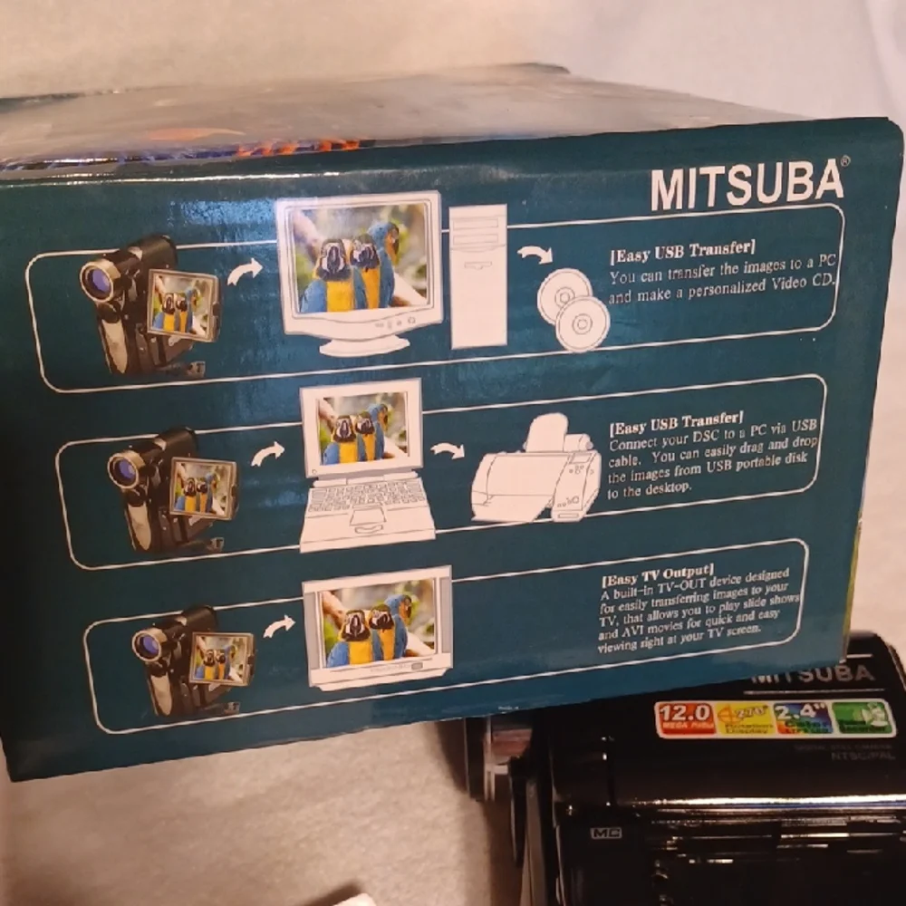 Black Digital Video Camera with LCD Screen Mittsuba MIT305